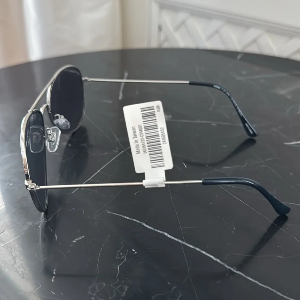NWT Gymboree Stylish Silver Aviator Sunglasses Size 4 and Up